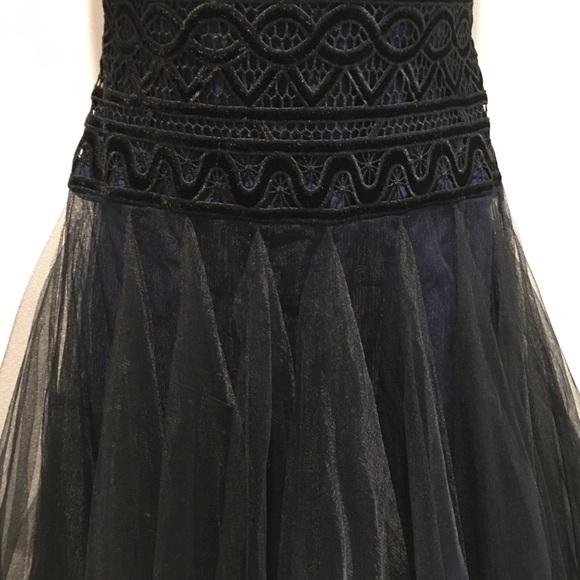 BCBG Navy Velvet/Tulle Formal Gown - Picture 6 of 8